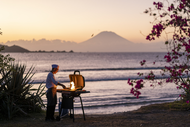 Sand Restaurant, Gili Asahan.
