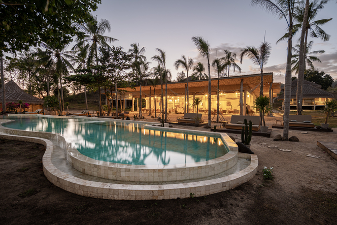 Sand Restaurant, Gili Asahan.